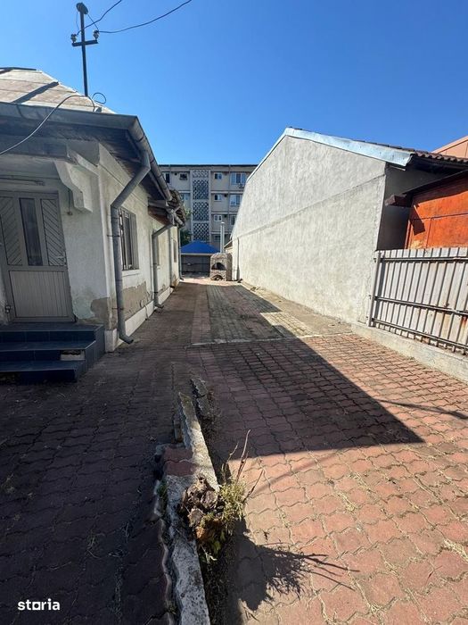 Spatiu comercial de inchiriat - ROVINE Strada Dezrobirii
