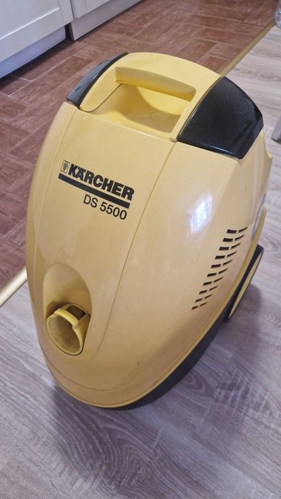 Прахосмукачка с воден филтър Karcher DS 5500