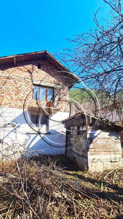 Продава се Къща в с. Томпсън, Област София-област - 100 кв.м за 650 €/кв.м - Снимка #5