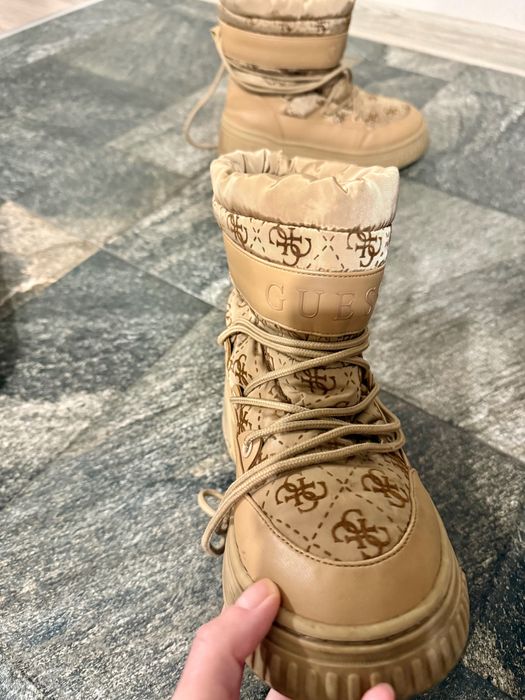 Зимни ботуши Guess 36