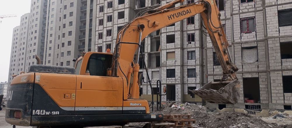 Экскаватор хундай 140