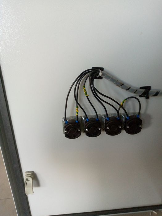 Электрик Электромонтаж 70.000 сум точка