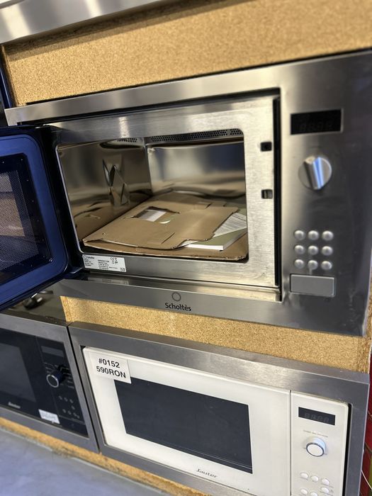 Cuptor cu microunde incorporabil Scholtes 24 Litri 900W SMW2411XA