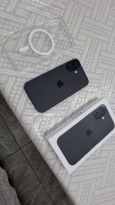 iPhone 16 черен