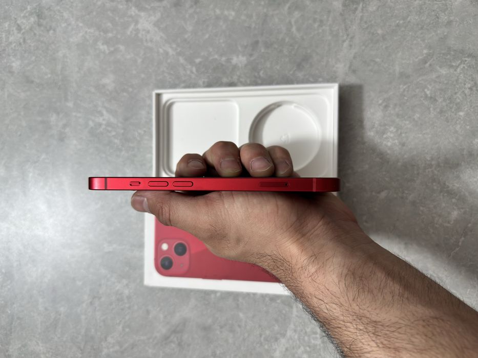 iPhone 13 128GB Red Product