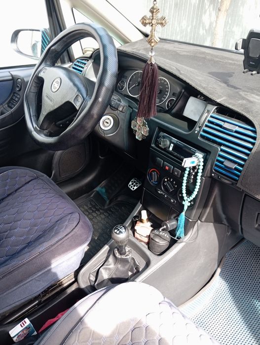 Продаю Опель Зафира А