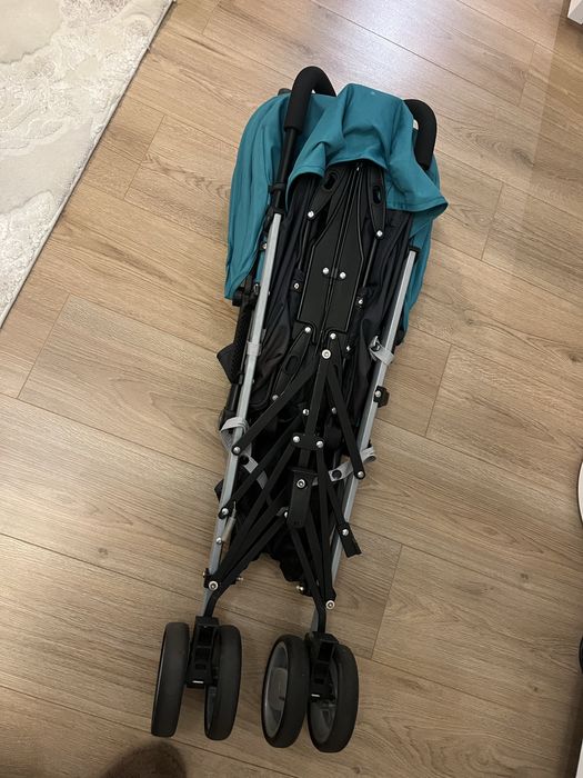 Carucior tip umbrela