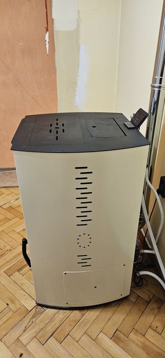 Пелети и Камина с водна риза Ecospar  alba     и 1.5 тона пелети