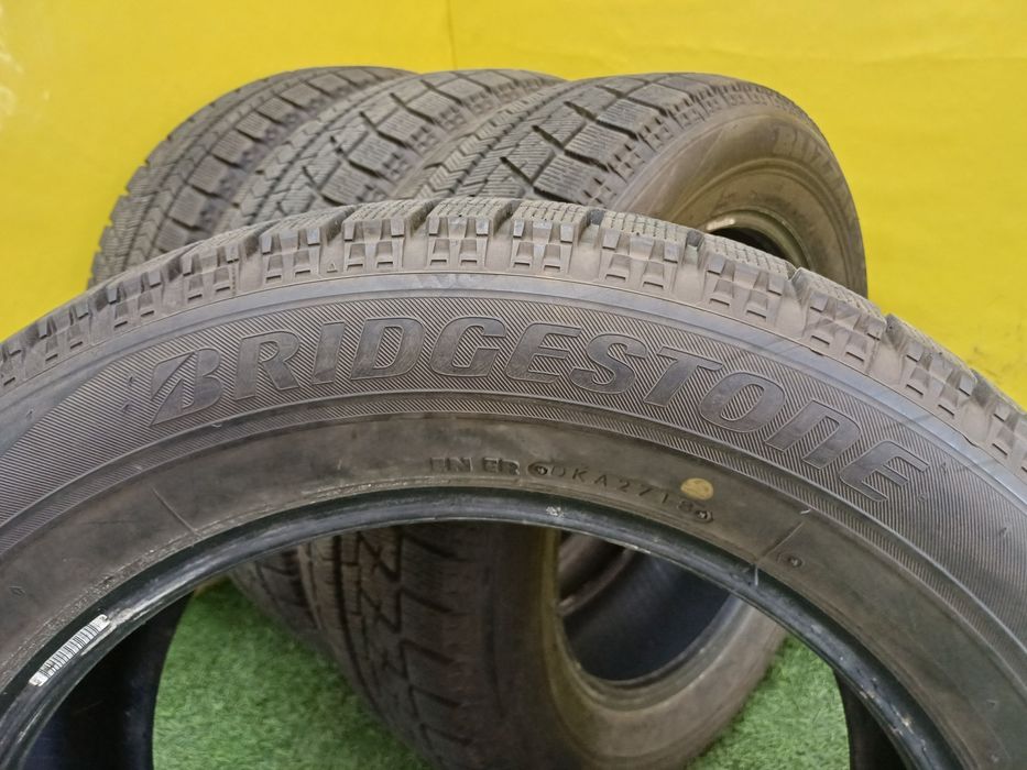 Шины 215 60 R17 BRIDGESTONE комплект