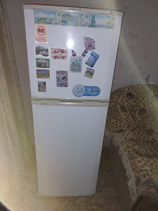 холодильник LG .