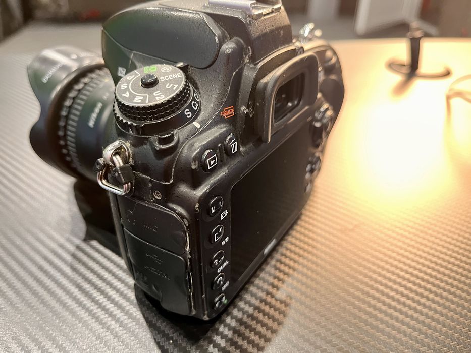 Nikon D600 Full Frame + obiectiv + SB-700 – kit complet