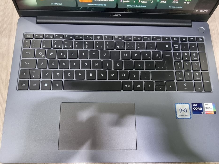 Продам Huawei MateBook 
Продаю Huawei MateB