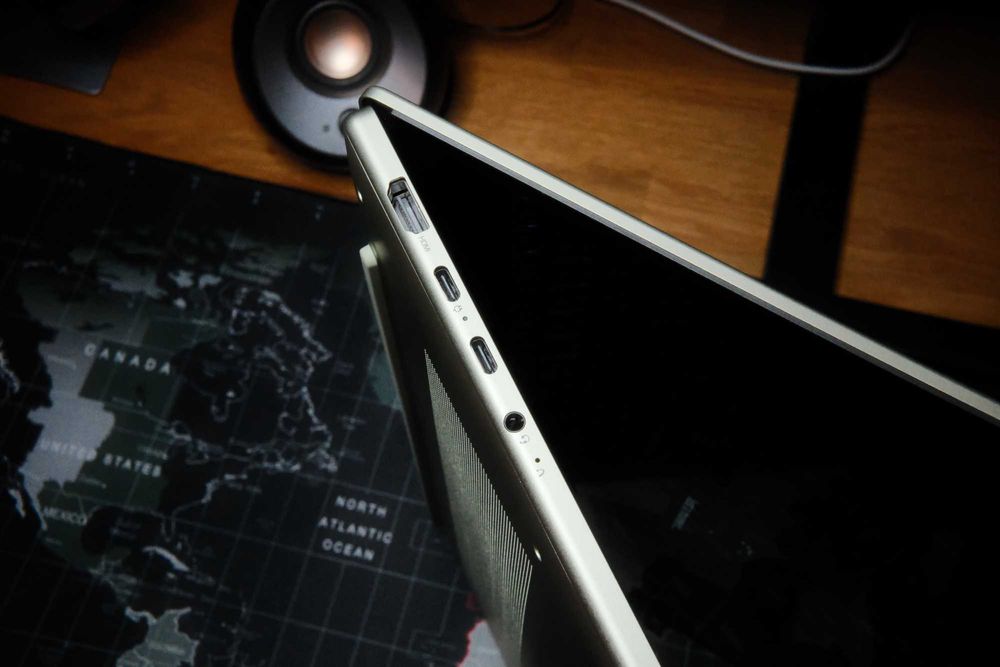 Laptop Lenovo IdeaPad Slim 5 + Accesorii