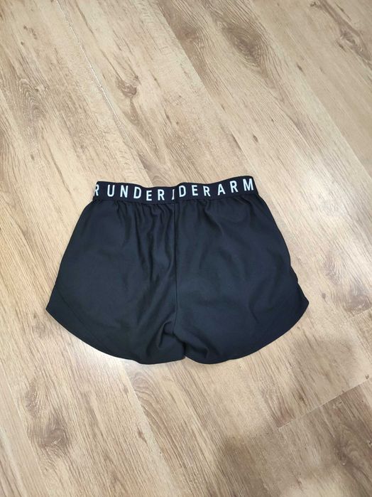 Pantaloni scurti de dama Under Armour marimea S