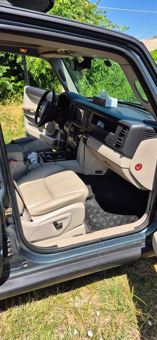 km reali 165 000 jeep commander foarte bine intretinut