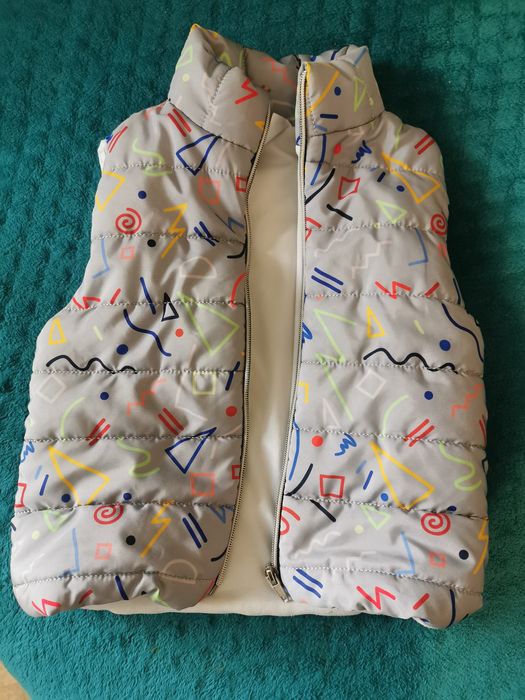 Продам тёплую жилетку