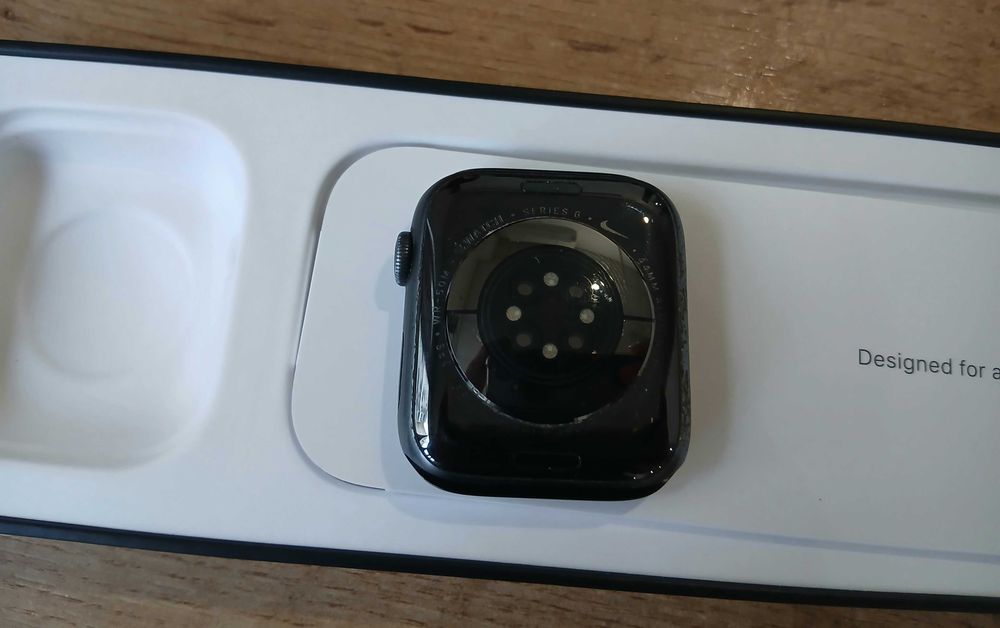 Apple Watch SE 6 Nike Edition