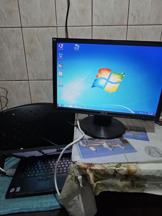 Laptop + Monitor