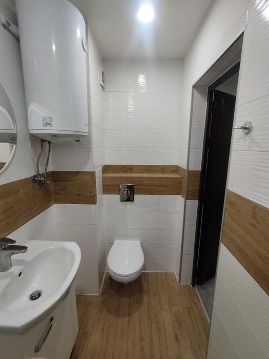 Собственик Дава Под Наем Двустаен 70m2 на Супер Център в Нова Сграда