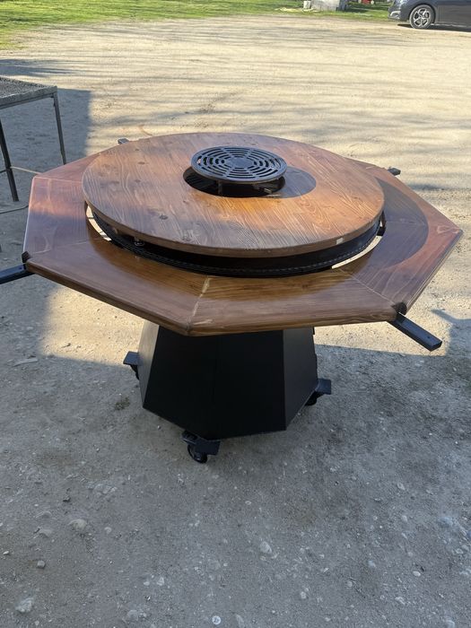 •	Masă BBQ cu Plită pe Lemne – Model Octogonal Premium (cea din poza a avut acoperiș)