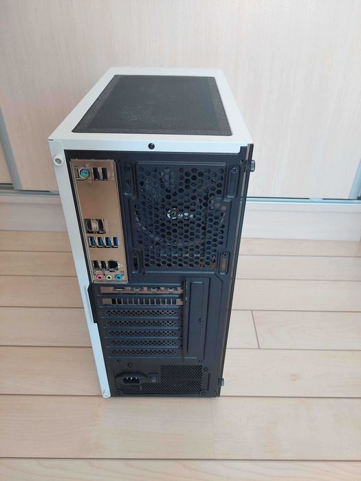 Настолен Компютър (AMD)