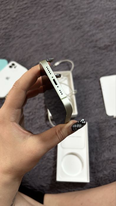 Продам IPhone 12/128