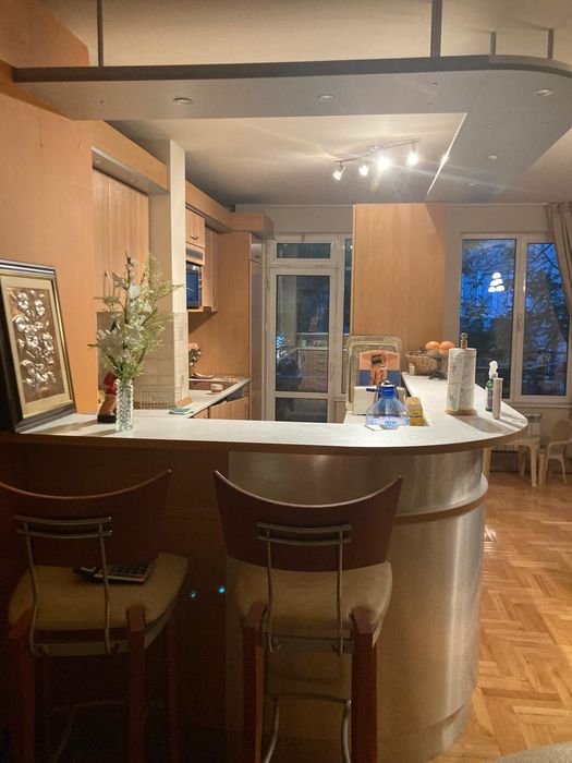 Дава се под наем Тристаен апартамент в Пловдив, Кършияка - 95 кв.м за 700 € - Снимка #2