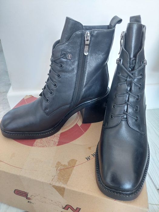 Ботинки  зимние новые