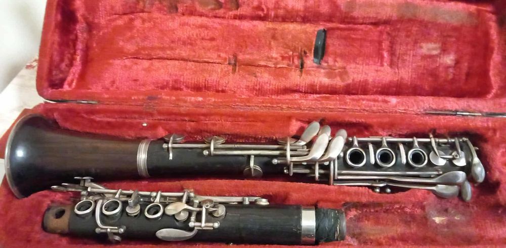 Кларинет за ремонт (Немски)