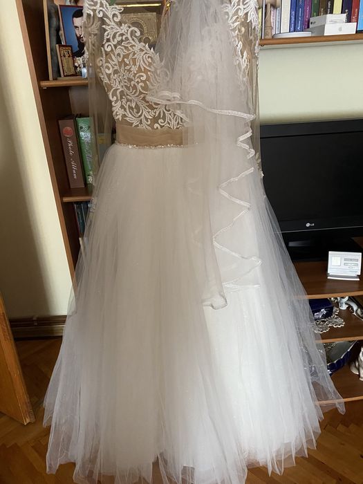 Vând rochie mireasă