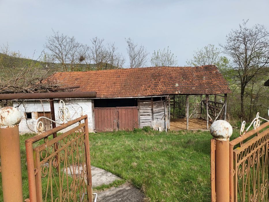 Casa  la 18 km de Deva