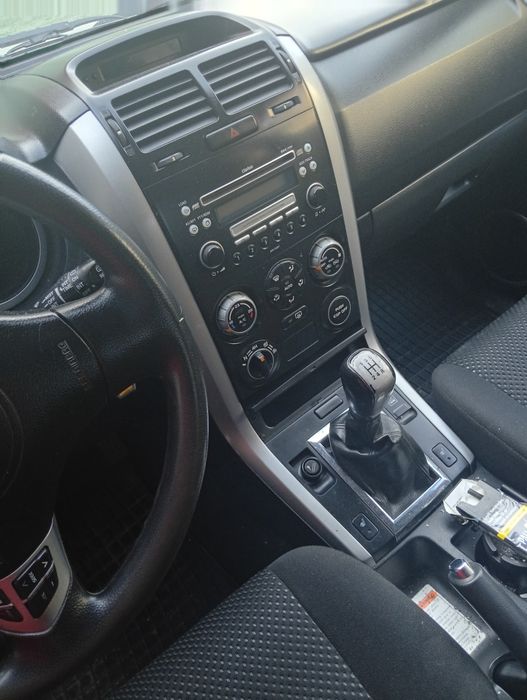 Vând Suzuki grand Vitara 1.9 ddis