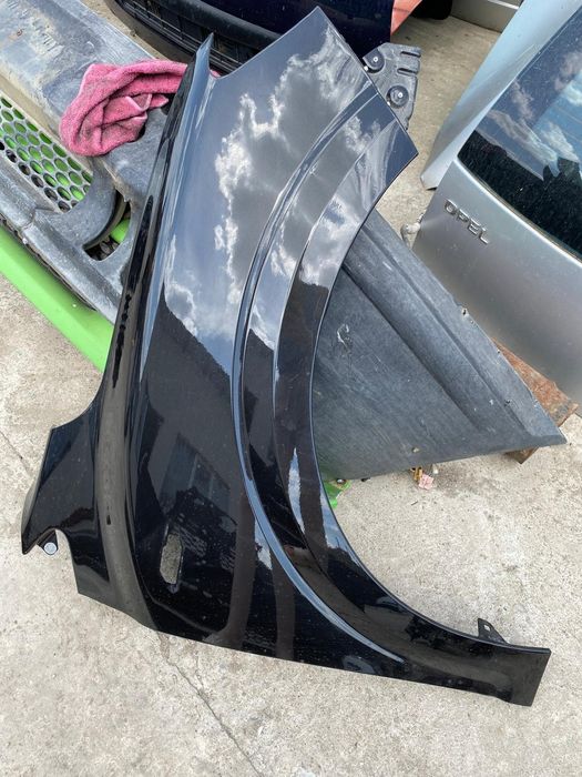 Aripa dreapta Dacia Logan III Cod 260421916R