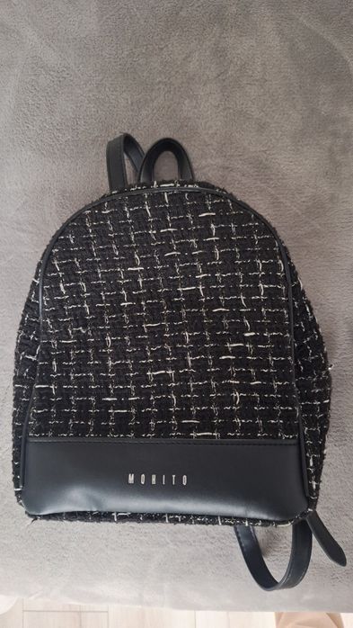 Дамска чанта(тип раничка)