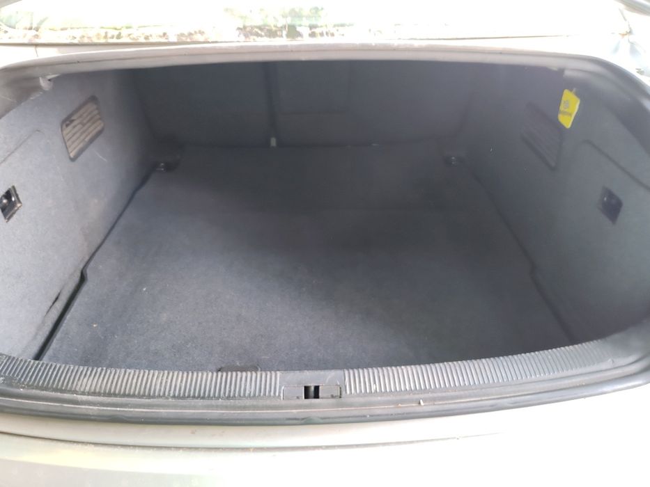 Продавам Ауди А6 AUDI A6