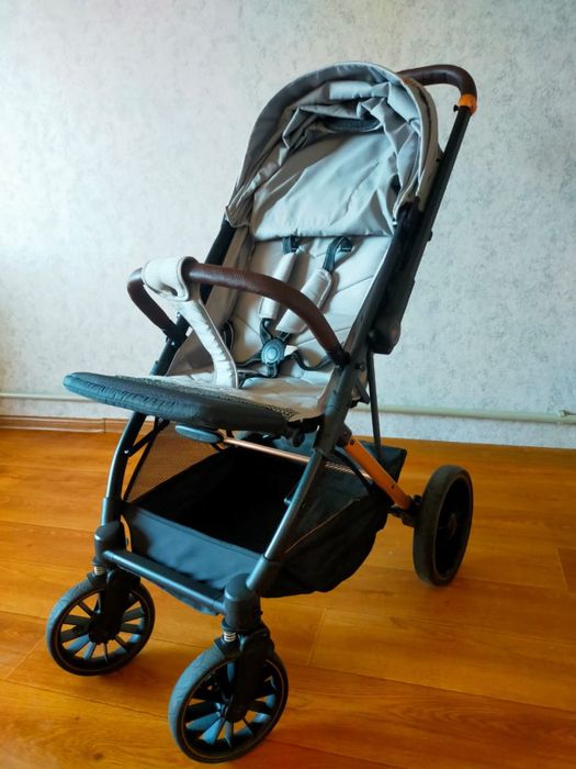 Продам коляску детскую