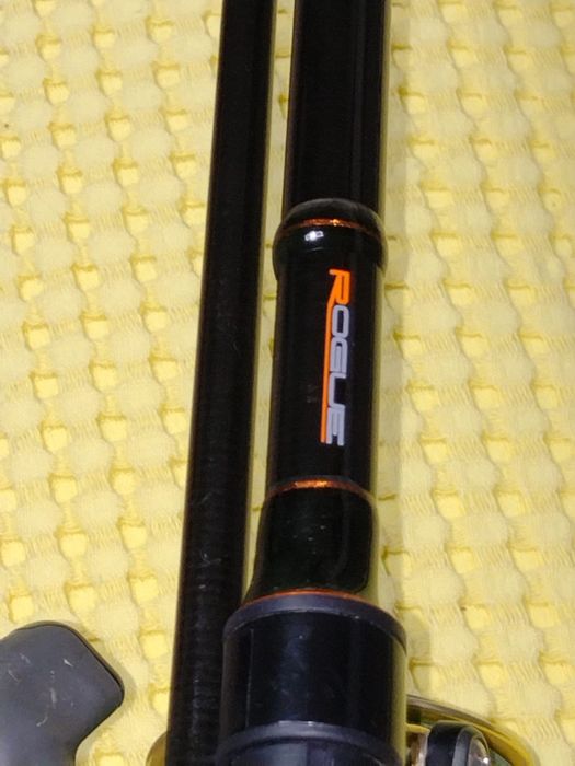 Vând sau schimb cu alte scule de feeder