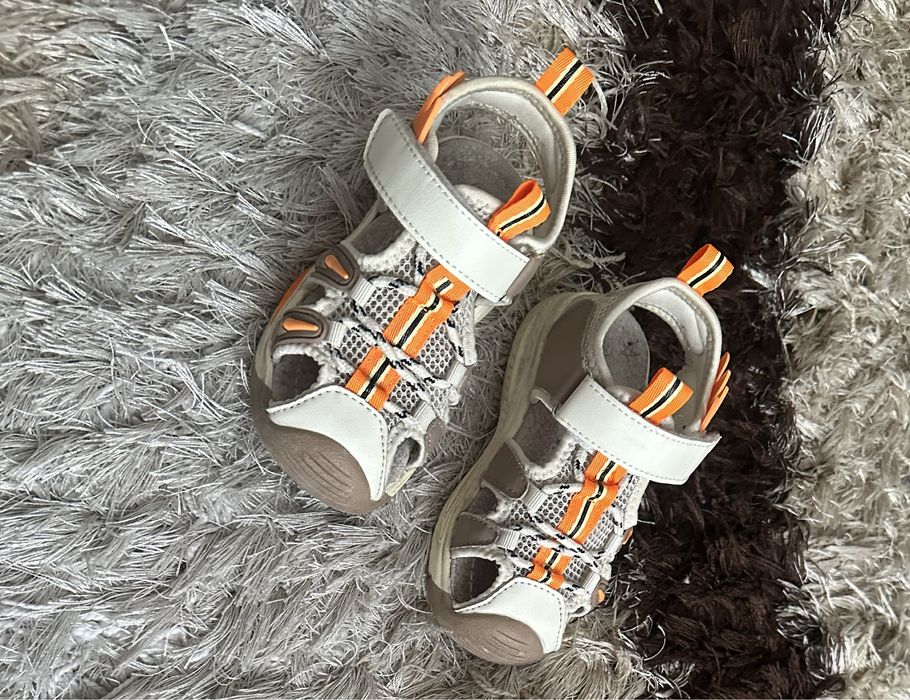 Б.у сандали для девочки