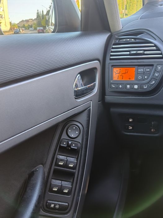 CITROËN C4 Picasso 2010 — imagine 12