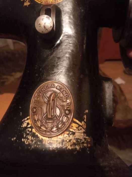 Швейная машинка ЗИНГЕР.