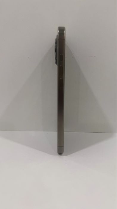 iPhone 16 Pro Max, 256 gb (eSIM)
