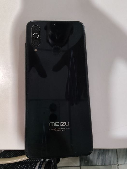 Продам телефон Мейзи