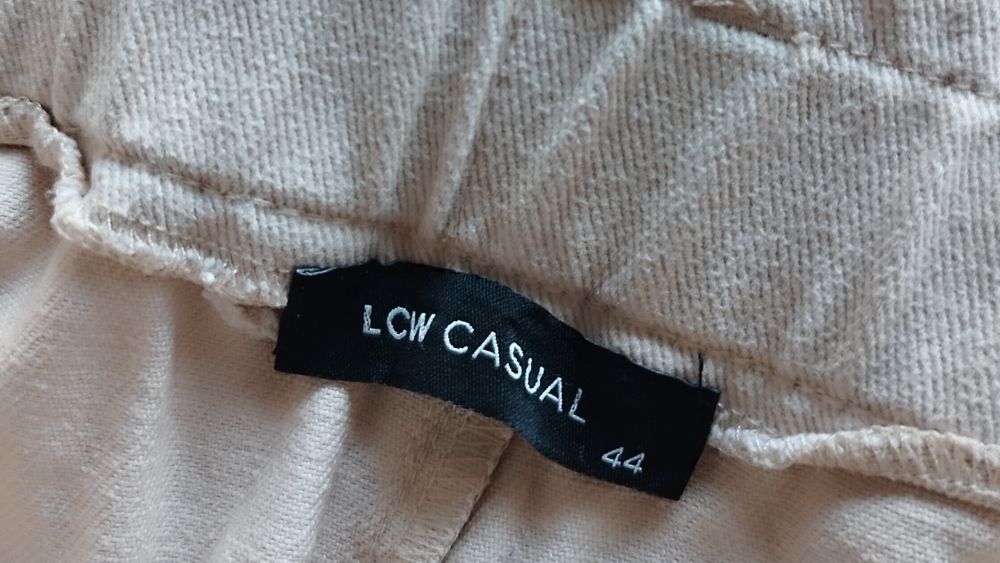 Дънки размер 44 беж