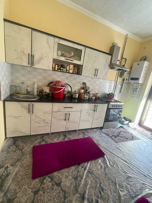 Qarshi shahar markazidan ijaraga uy beriladi faqat oilaga!