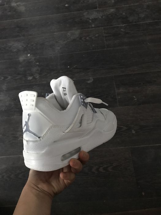 Papuci Jordan 4 - noi , marimea (38)