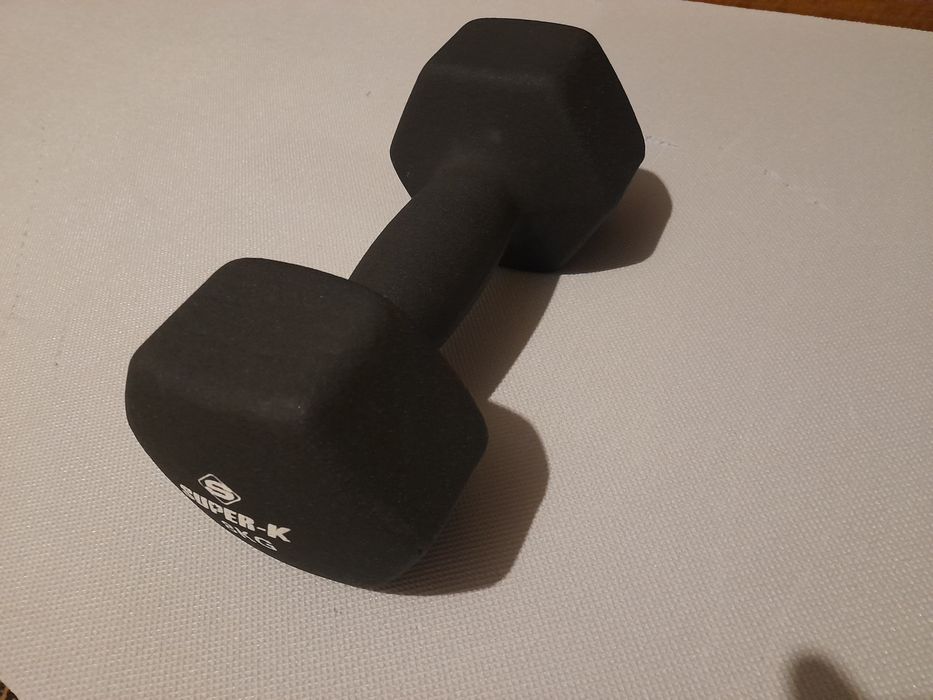Gantera 8 kg fonta cu cauciuc