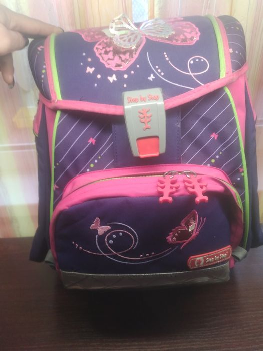 Продам школьный рюкзак