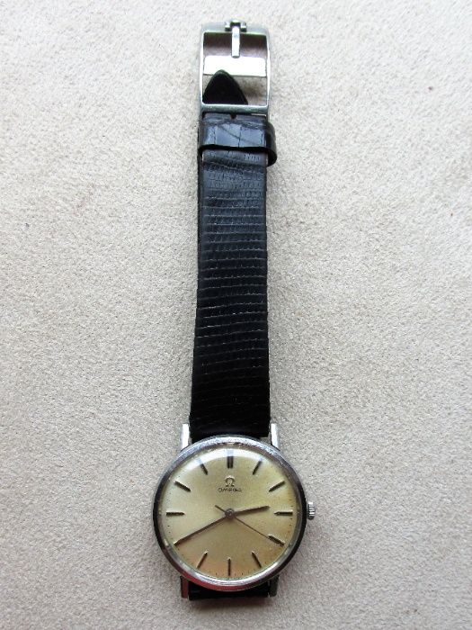 Стар часовник Omega