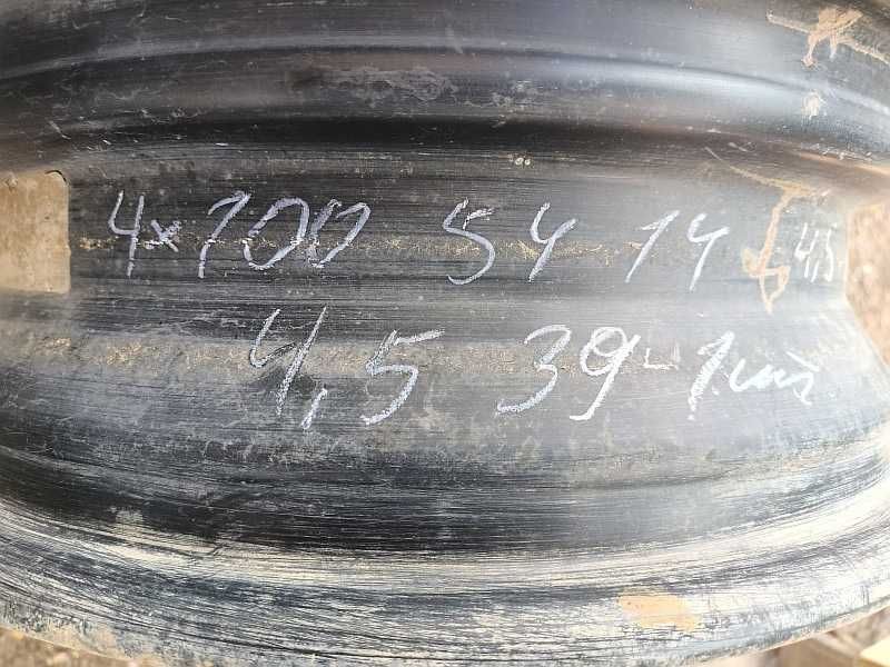 Продам оригинальный металлический диск на Toyota