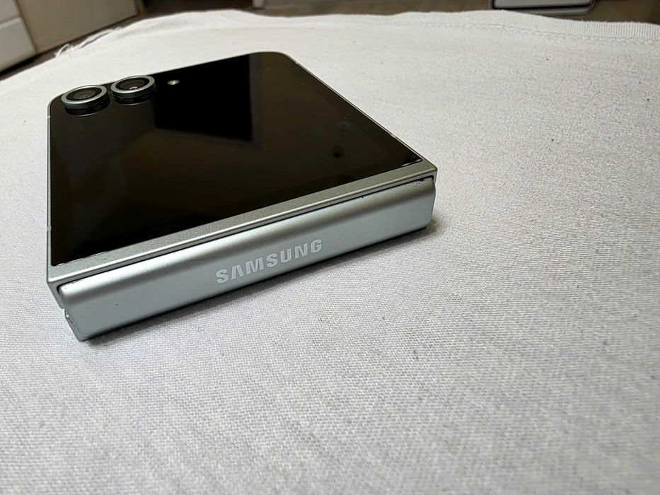 Samsung Galaxy Z flip 6